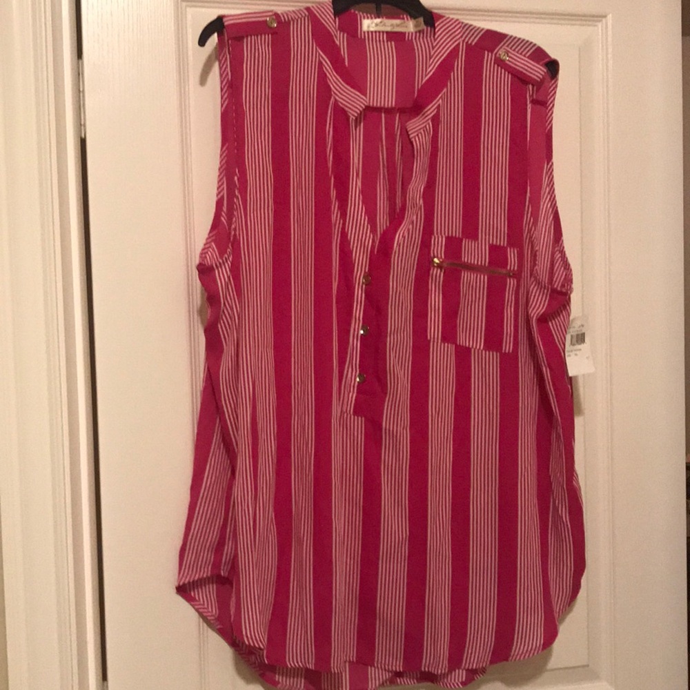 NWT Liberty Love Plus Sleeveless Top